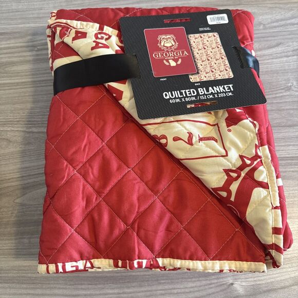 Georgia Bulldogs Quilted Blanket 60 In X 80 In UGA Athens NWT NCAA - Picture 1 of 6